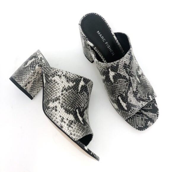 NWOT Marc Fisher Resa Snakeskin Print Block Heel Sandal In Black/Cream Size 7 - Picture 2 of 16